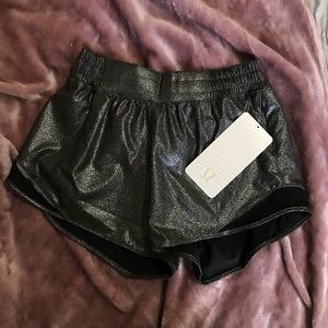 Lululemon / Hotty Hot Short II *Long / foil ❌SOLD
